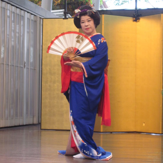 The Sakura Dance Group, specialising in Nihon Buyou (traditional Japanese dance) is a Gold Coast based non-profit organisation established in September 2008.