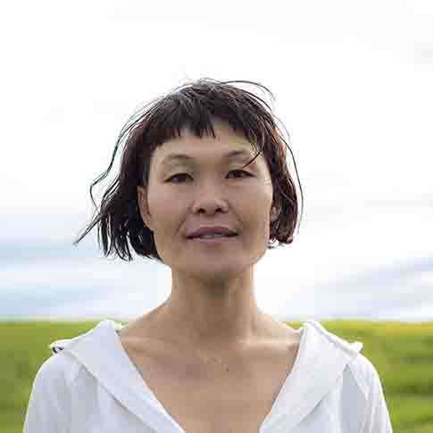 We sat and chatted with Australian-based Japanese butoh dancer and choreographer Yumi Umiumare, and talked about her practice.